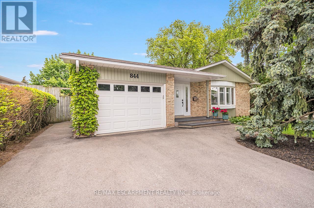 844 Hemlock Drive, Milton, Ontario  L9T 3V5 - Photo 1 - W12178916