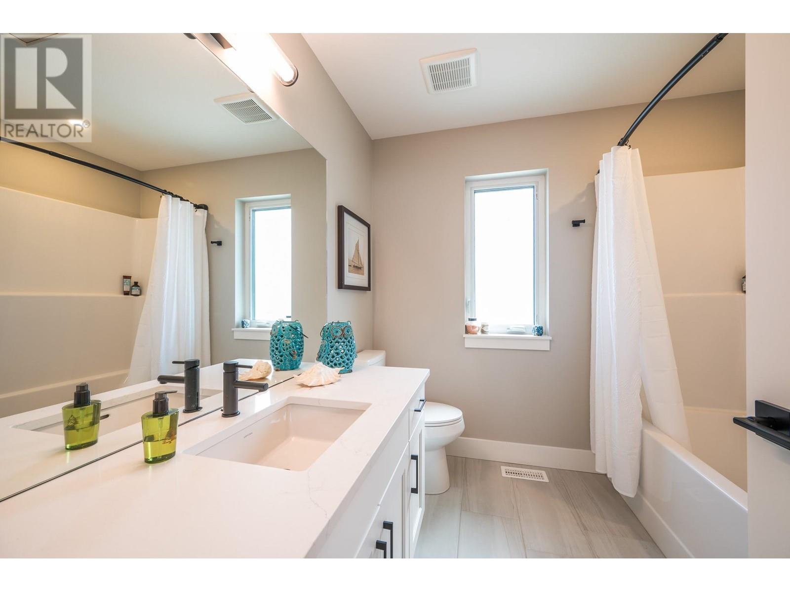 2162 GALORE Crescent, Kamloops, BC V2E0E4