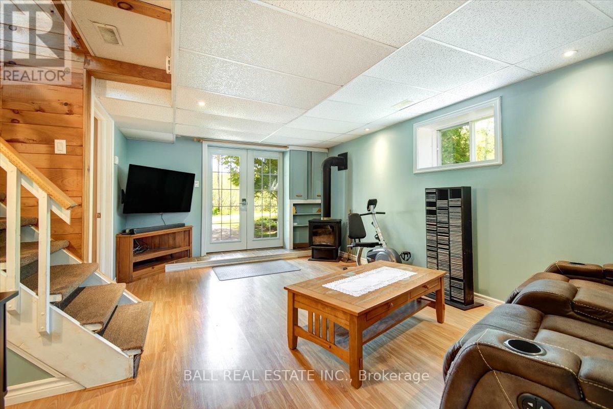 391 Pine Drive, Bancroft, Ontario K0L 1C0 - Photo 16 - X12179077