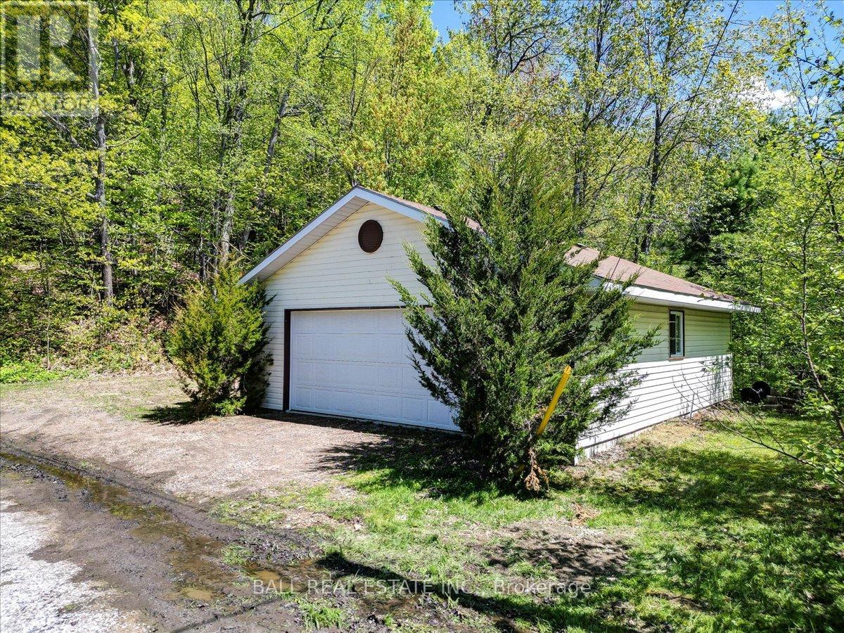 391 Pine Drive, Bancroft, Ontario K0L 1C0 - Photo 31 - X12179077