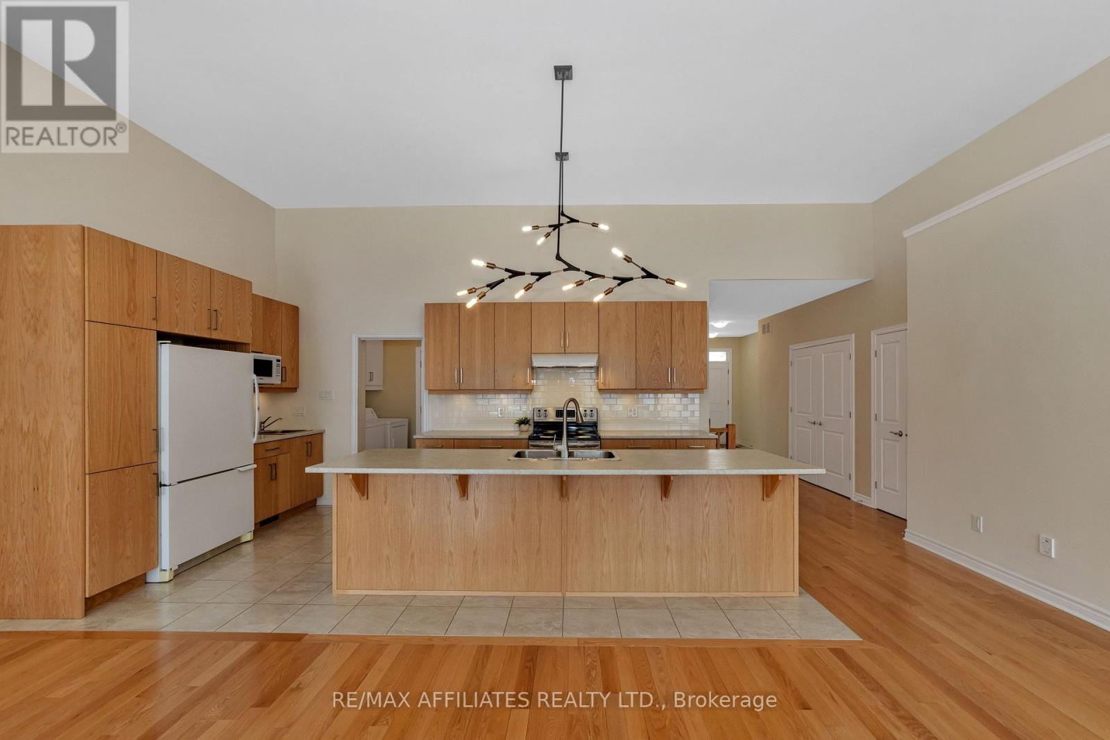 527 Ace Street, Ottawa, Ontario  K2V 0E9 - Photo 8 - X12178982