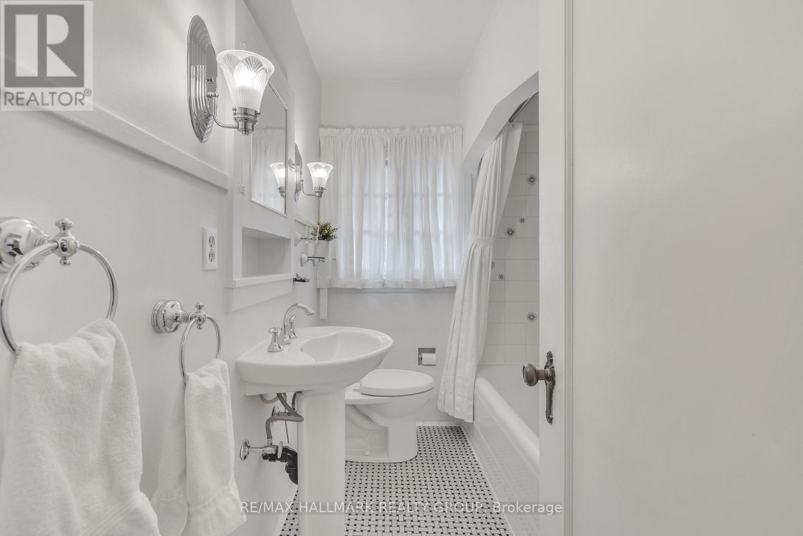 396 Huron Avenue S, Ottawa, Ontario  K1Y 0X1 - Photo 24 - X12178984