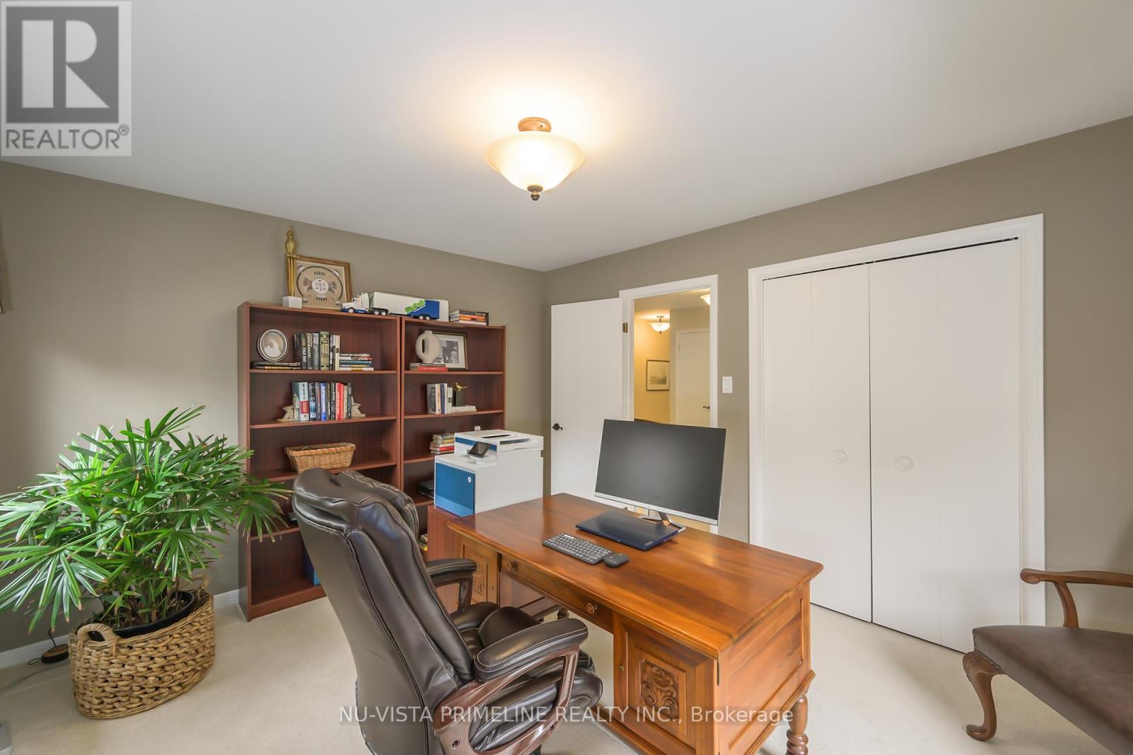 60 Meridene Crescent E, London North, Ontario  N5X 1G5 - Photo 24 - X12178967