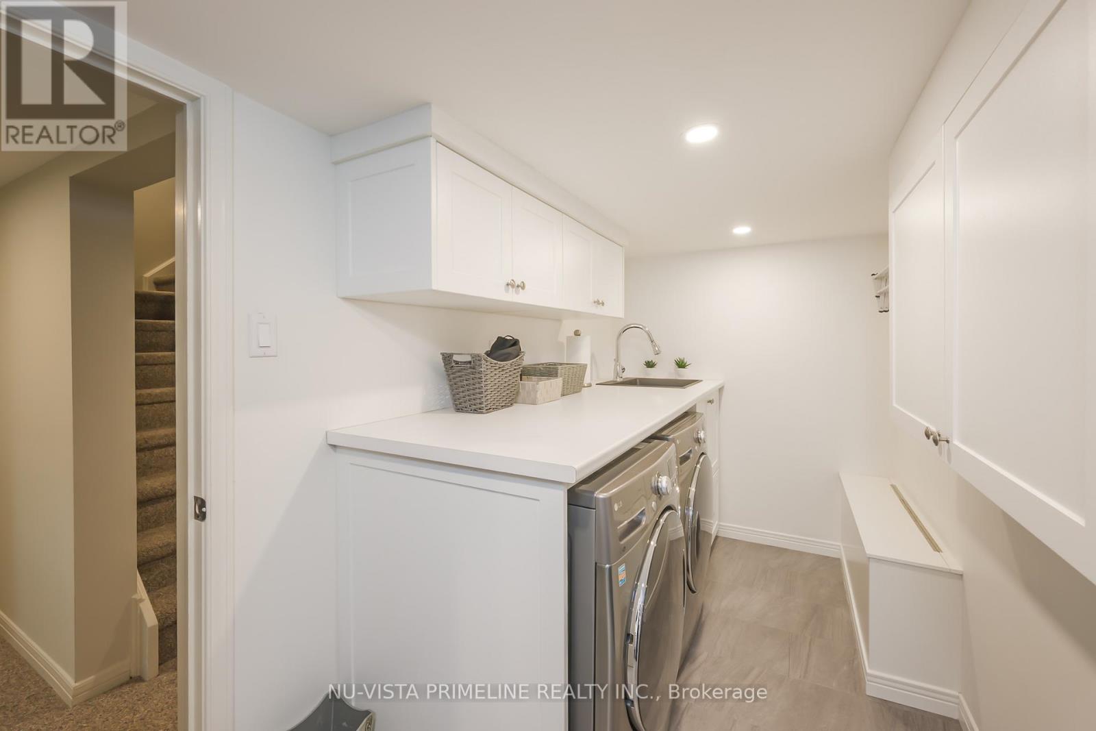 60 Meridene Crescent E, London North, Ontario  N5X 1G5 - Photo 31 - X12178967