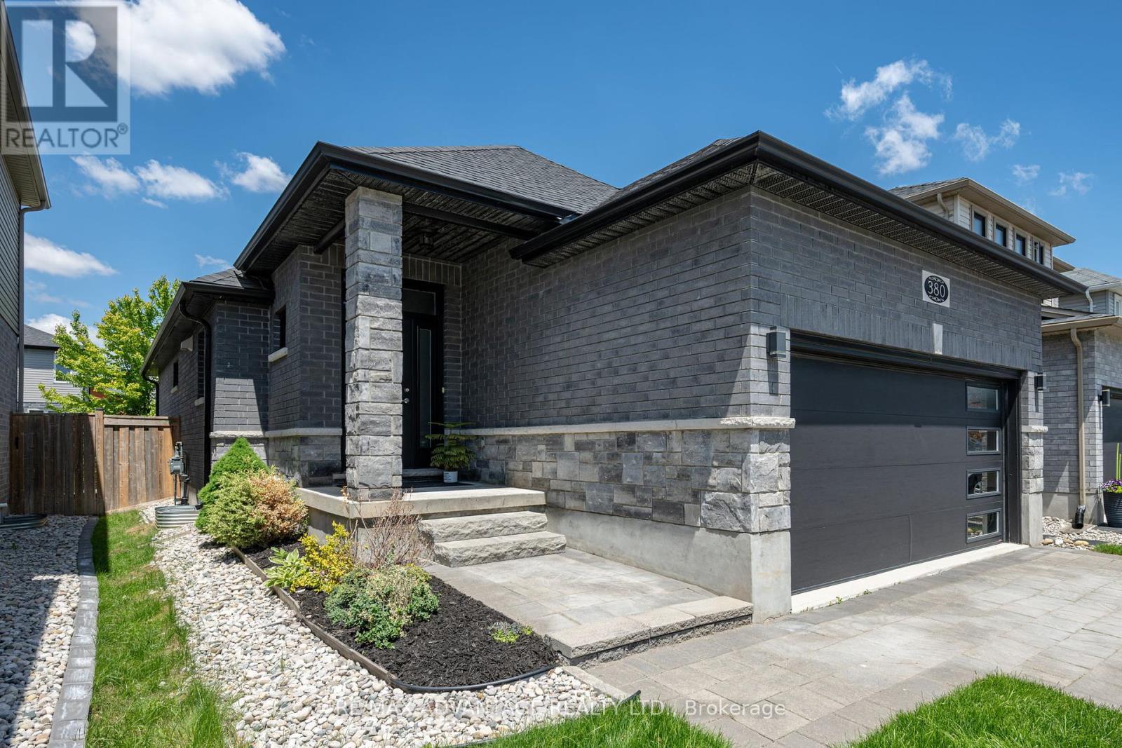 380 Tansbury Street, London North, Ontario  N6G 0R6 - Photo 3 - X12179039