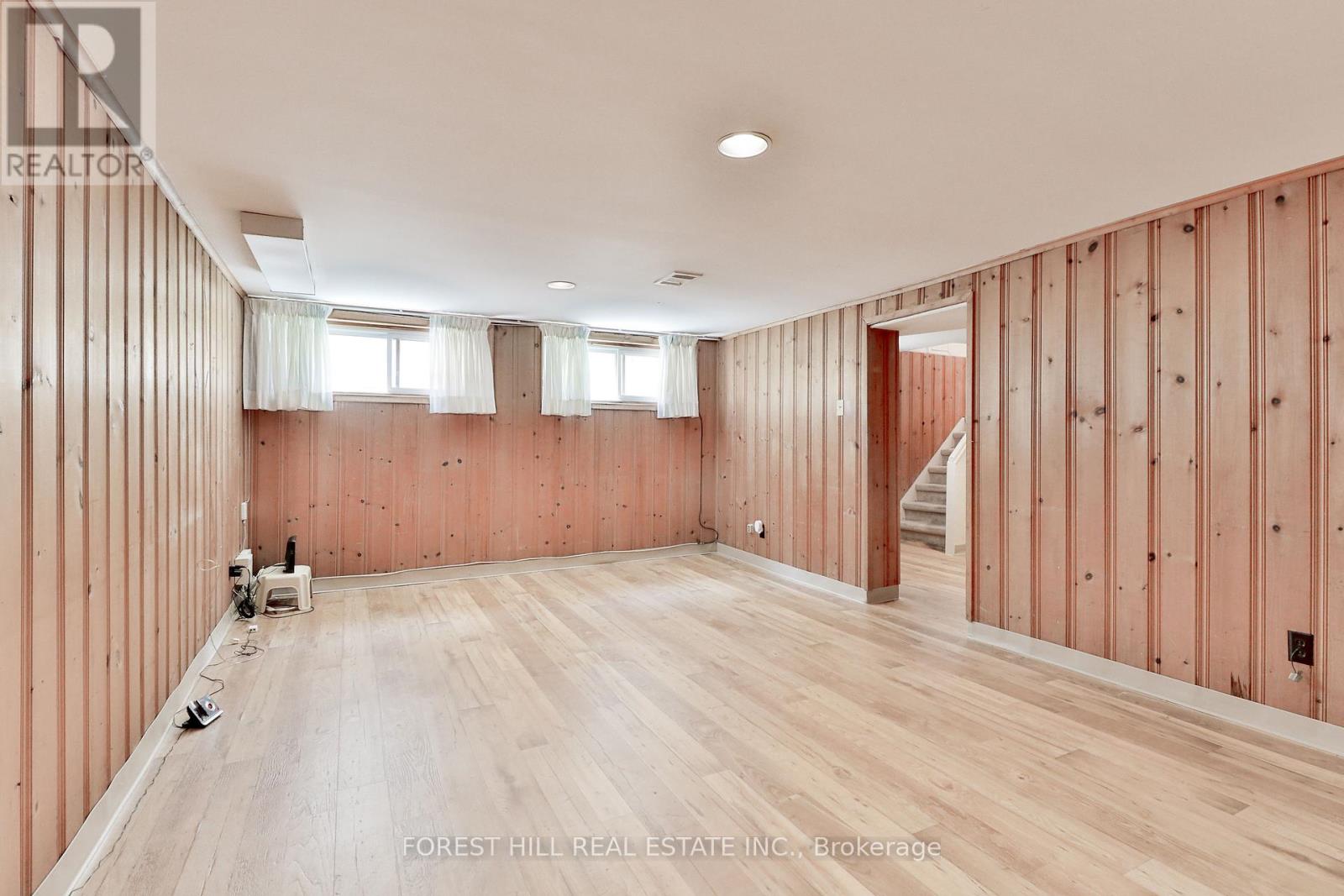 69 Rayside Drive, Toronto (Markland Wood), Ontario  M9C 1S9 - Photo 23 - W12178782
