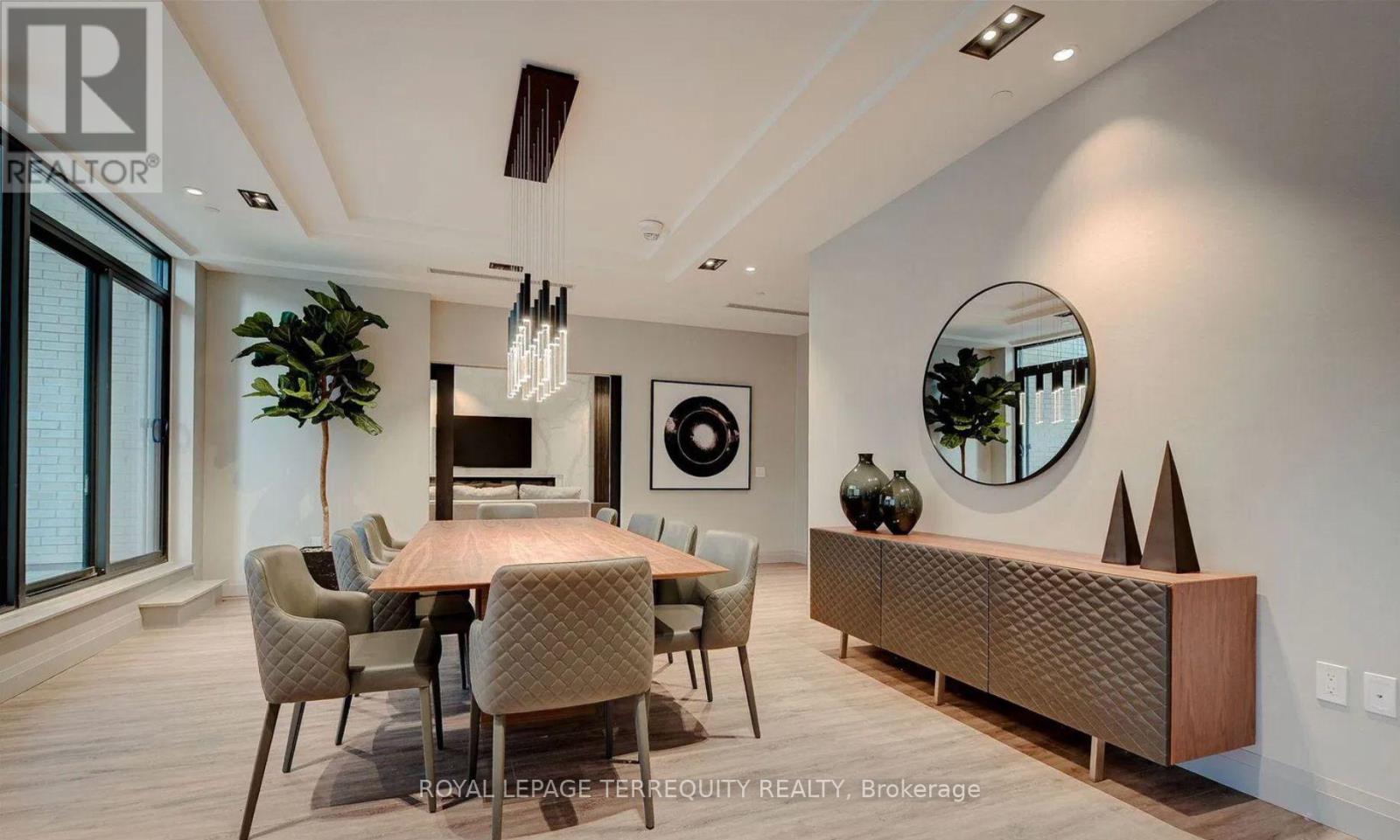 413 - 293 The Kingsway, Toronto, Ontario  M9A 0E8 - Photo 15 - W12178455