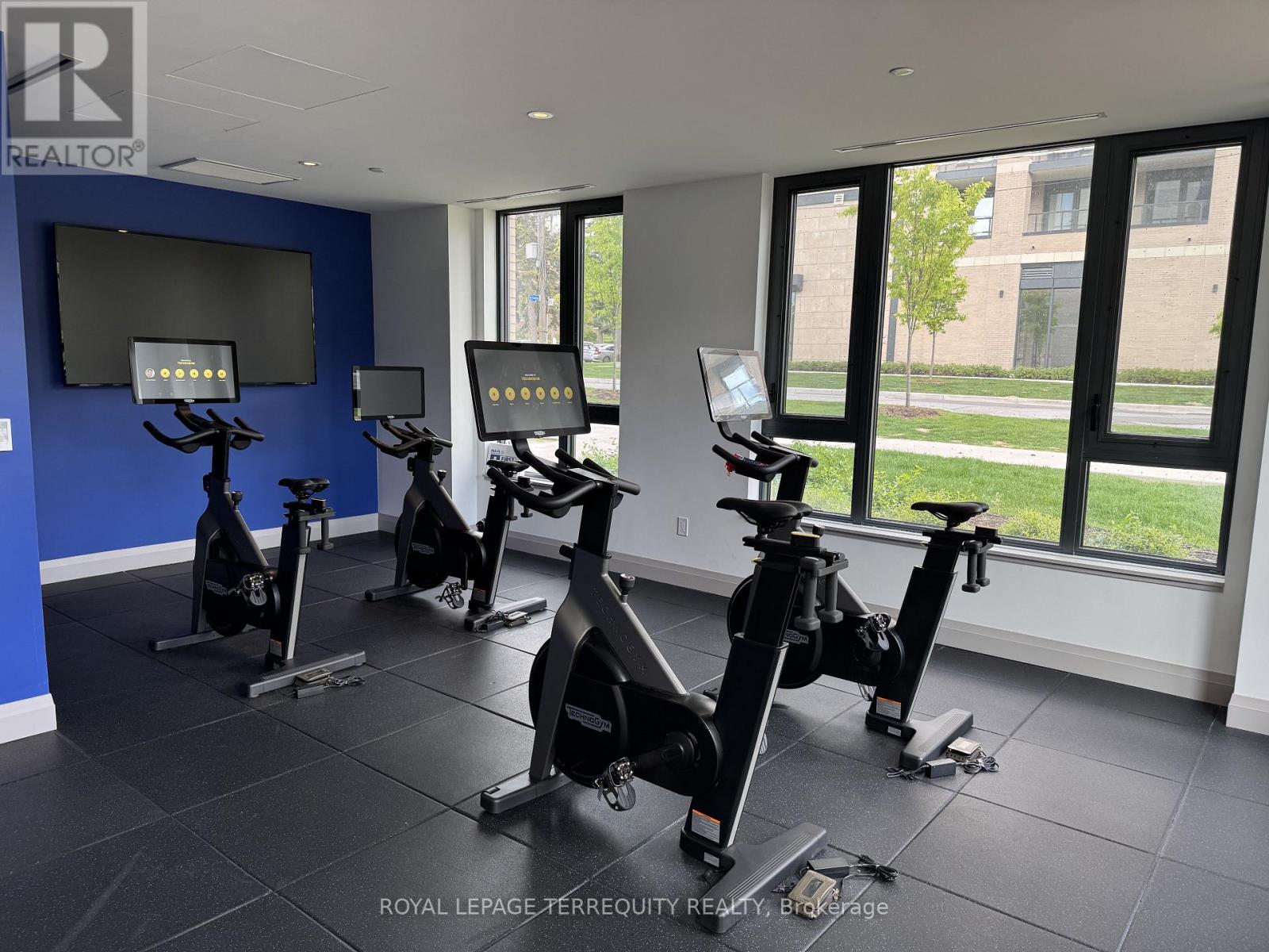 413 - 293 The Kingsway, Toronto, Ontario  M9A 0E8 - Photo 18 - W12178455