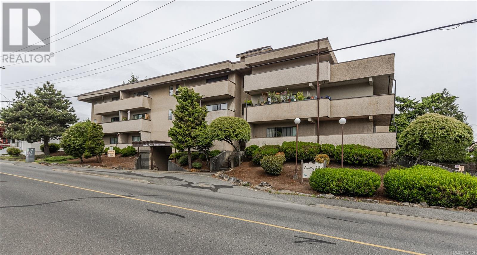 Property at 414 550 Bradley St image 2