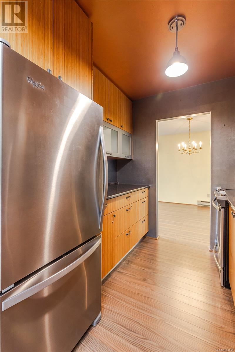 Property at 414 550 Bradley St image 4