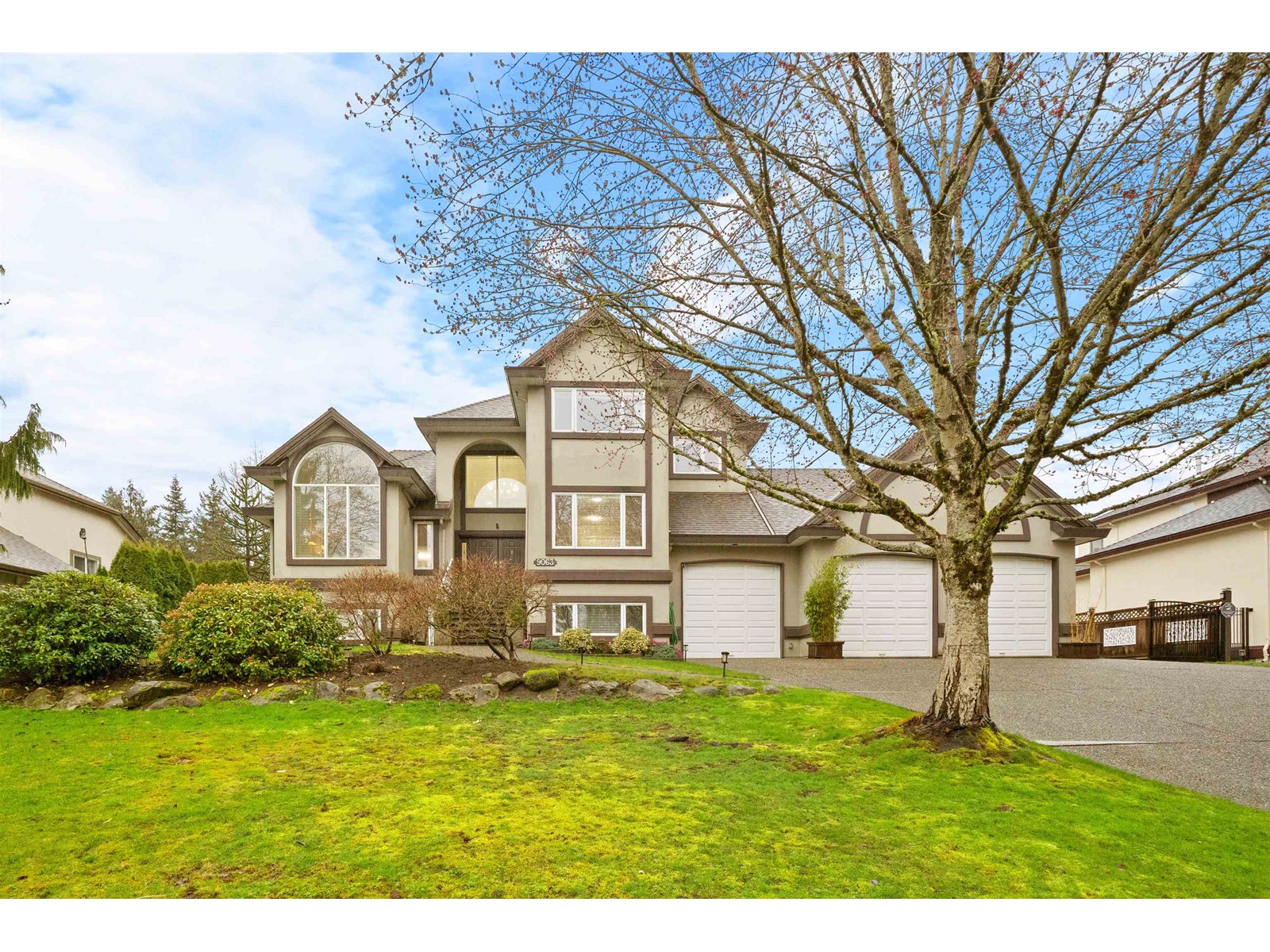 9063 162a Street, Surrey, British Columbia  V4N 3L6 - Photo 2 - R3008266