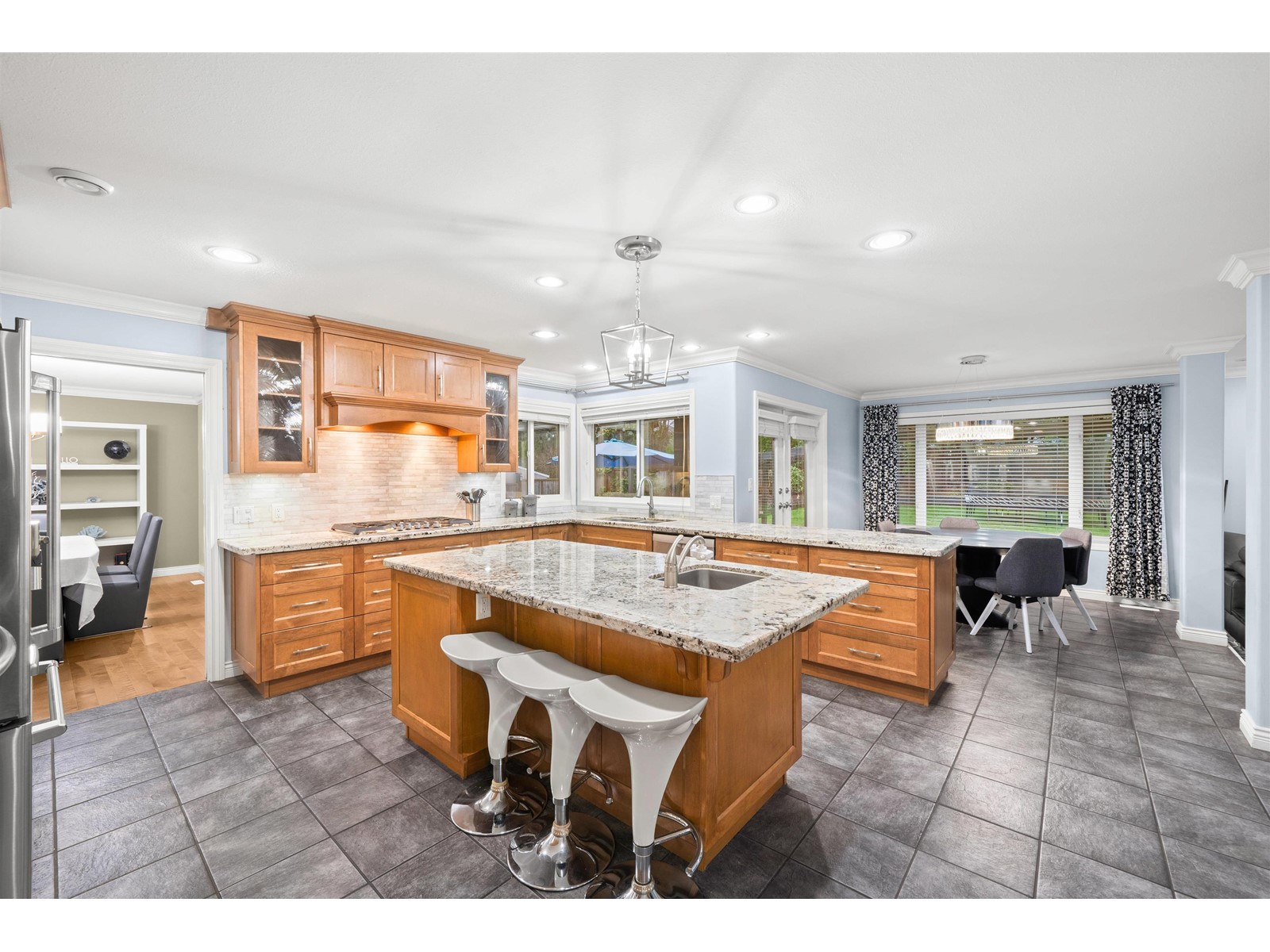 9063 162a Street, Surrey, British Columbia  V4N 3L6 - Photo 9 - R3008266