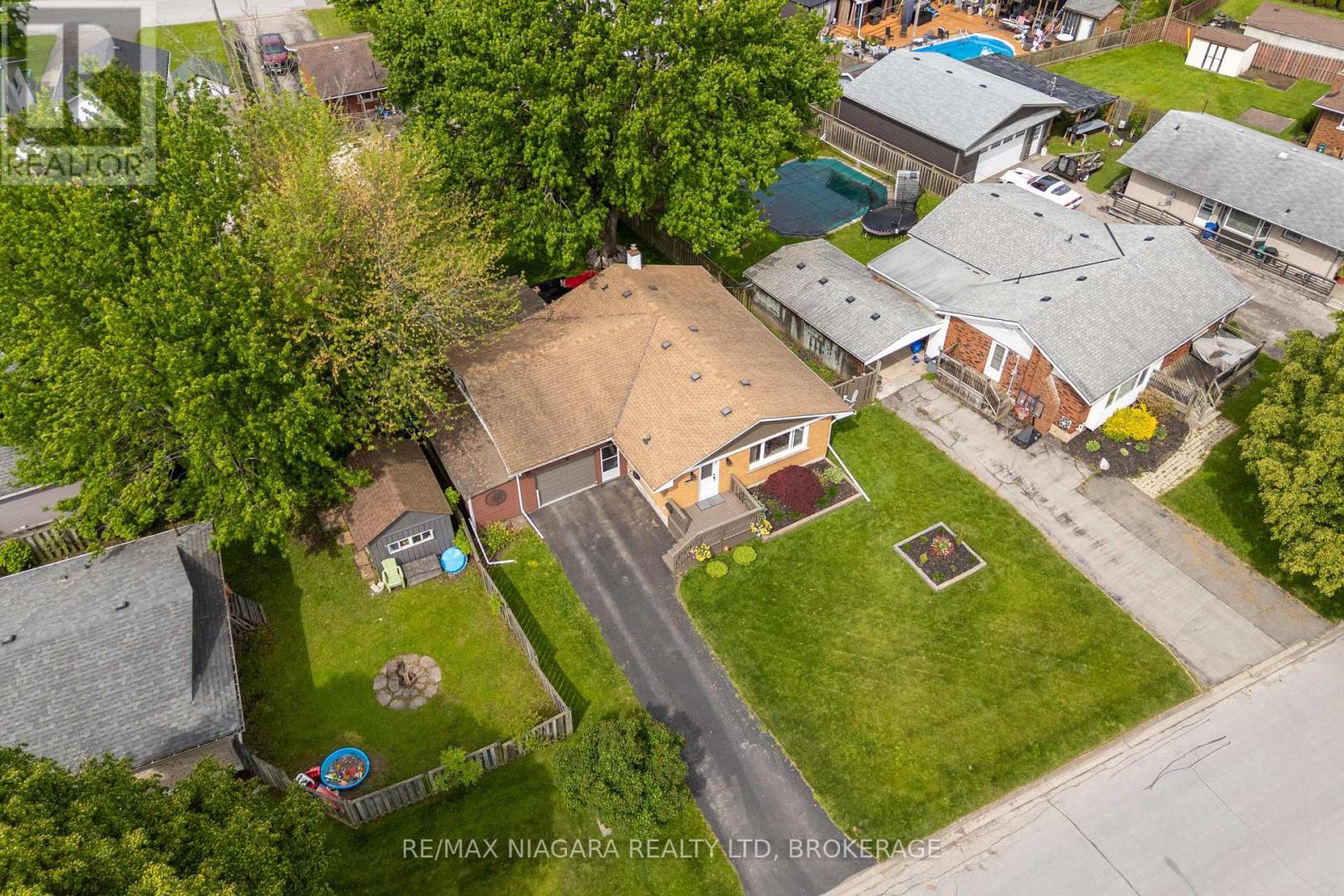 8401 Breadner Crescent, Niagara Falls (Chippawa), Ontario  L2G 6N6 - Photo 27 - X12178944