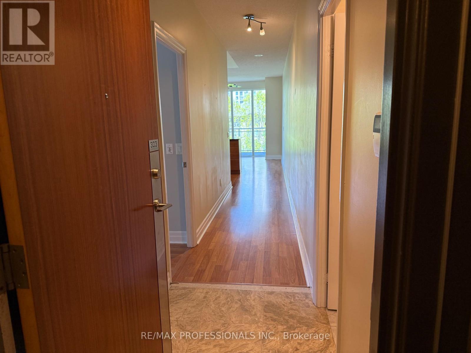 303 - 58 Marine Parade Drive, Toronto, Ontario  M8V 0A3 - Photo 2 - W12177473