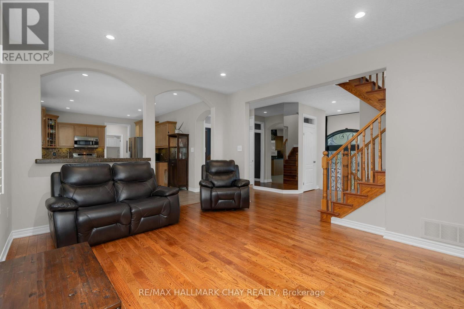 Property at 70 CUMMING DRIVE image 5