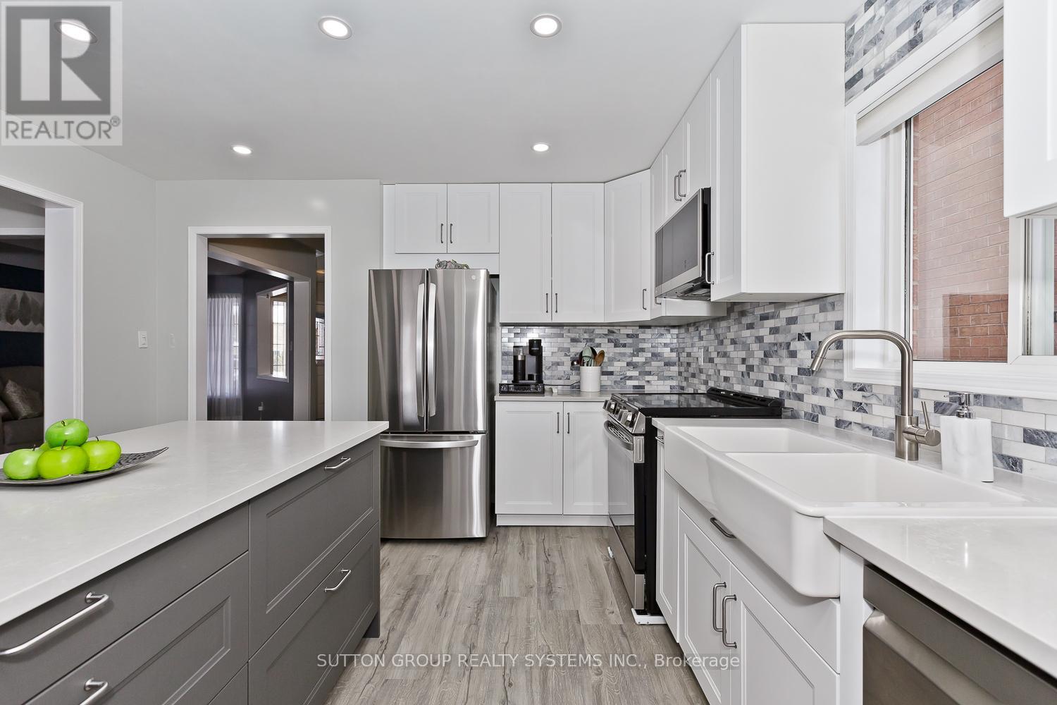 3945 Foxwood Avenue, Mississauga, Ontario  L5N 7V4 - Photo 16 - W12154621