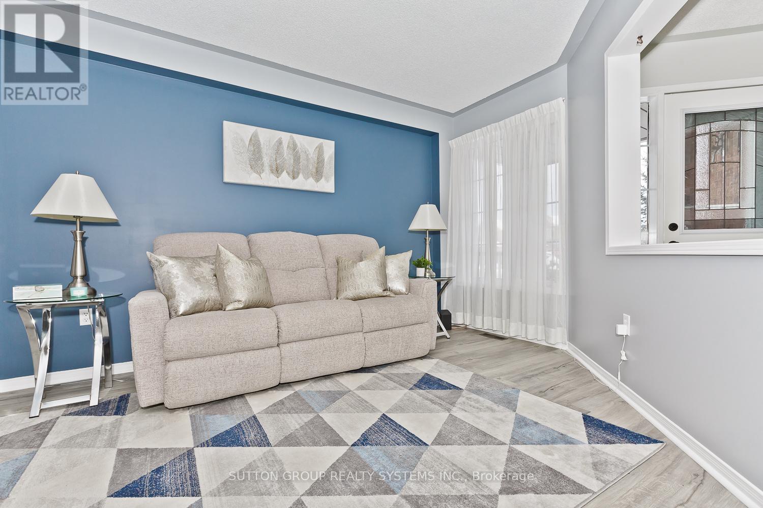 3945 Foxwood Avenue, Mississauga, Ontario  L5N 7V4 - Photo 7 - W12154621