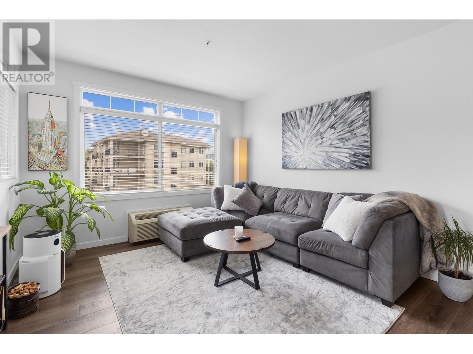 1350 Ridgeway Drive Unit# 303, Kelowna, British Columbia