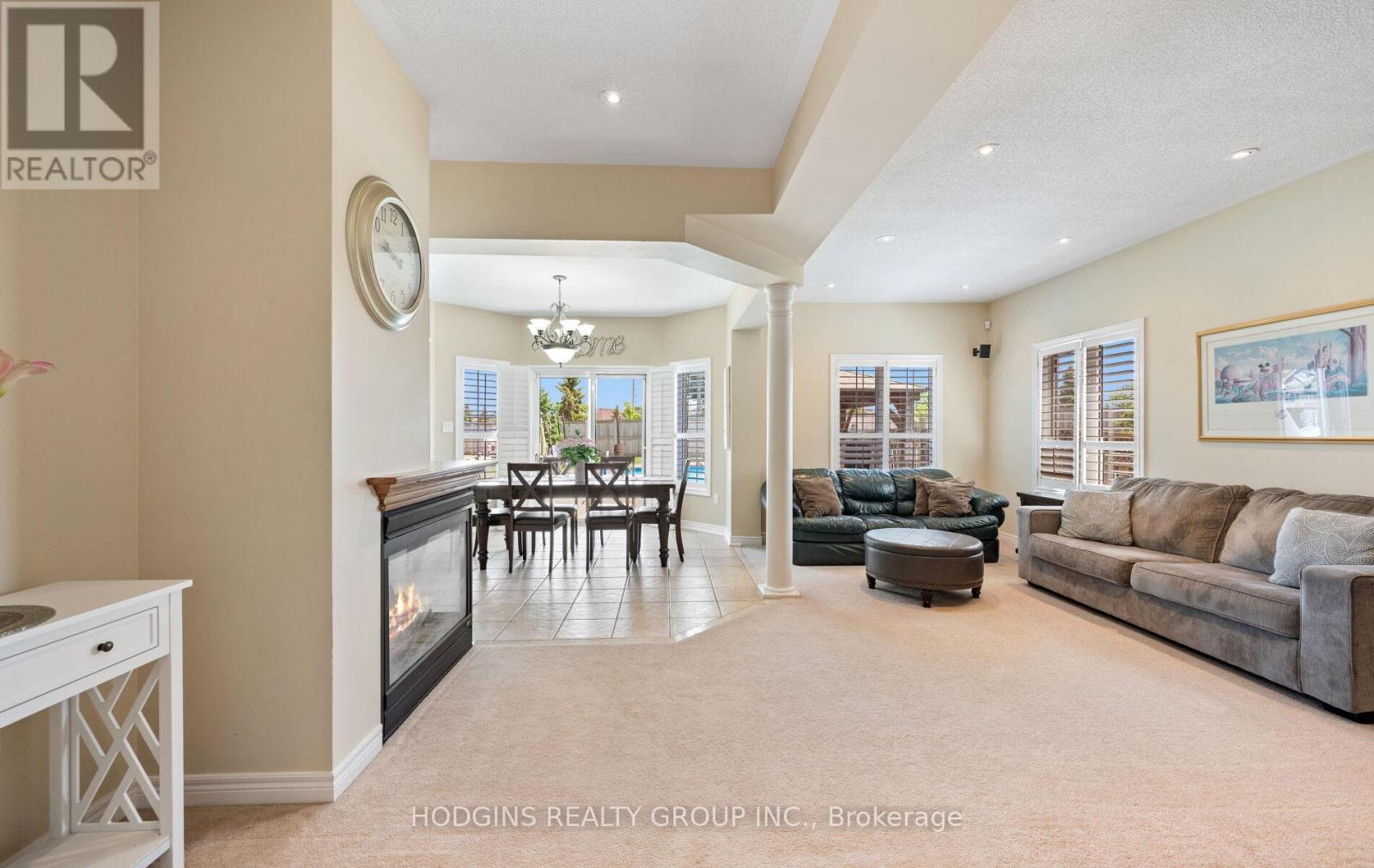 1376 Avon Drive, Mississauga, Ontario  L5N 7Z3 - Photo 8 - W12178759