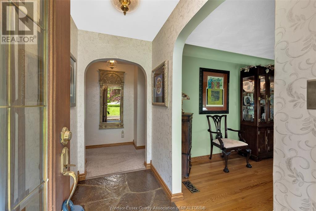 Property at 1506 WHITEWOOD image 5