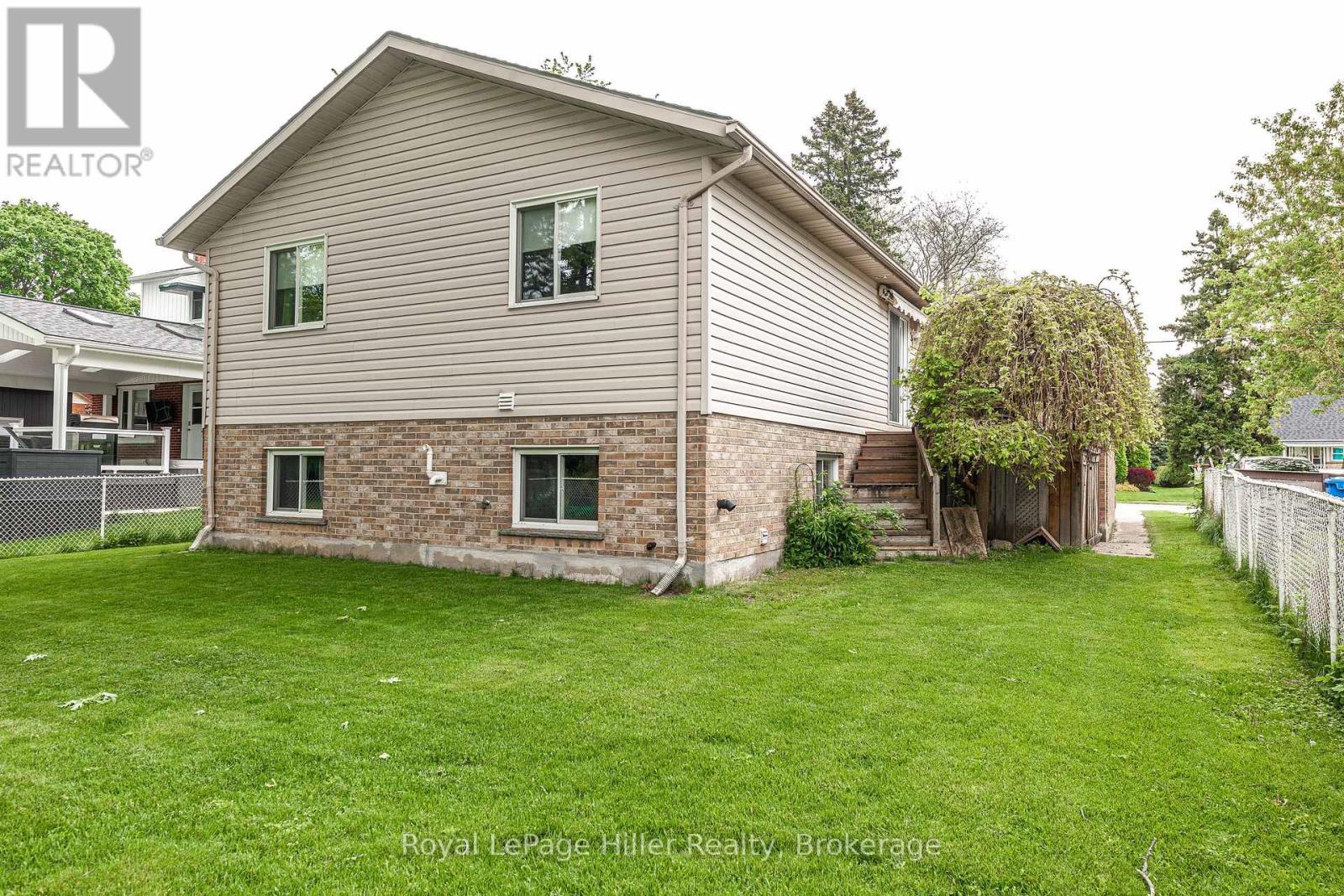 70 Pleasant Drive, Stratford, Ontario  N5A 4X3 - Photo 36 - X12179023