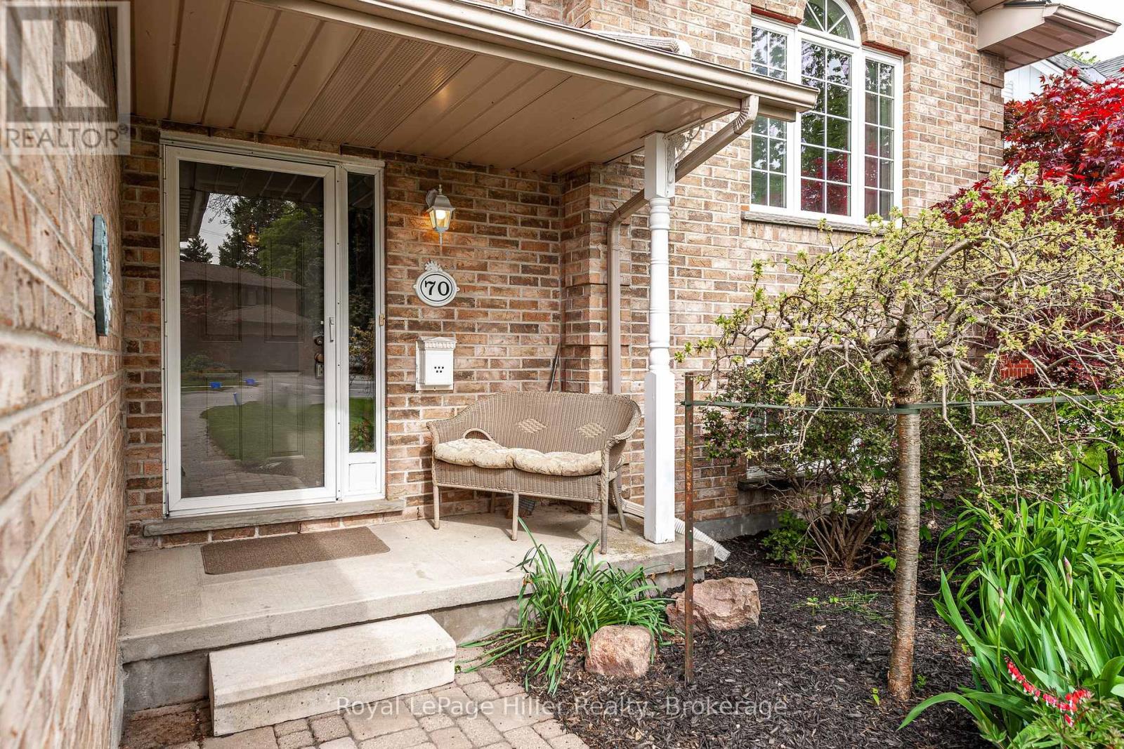 70 Pleasant Drive, Stratford, Ontario  N5A 4X3 - Photo 4 - X12179023