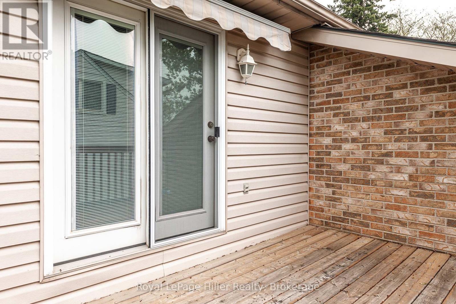 70 Pleasant Drive, Stratford, Ontario  N5A 4X3 - Photo 41 - X12179023