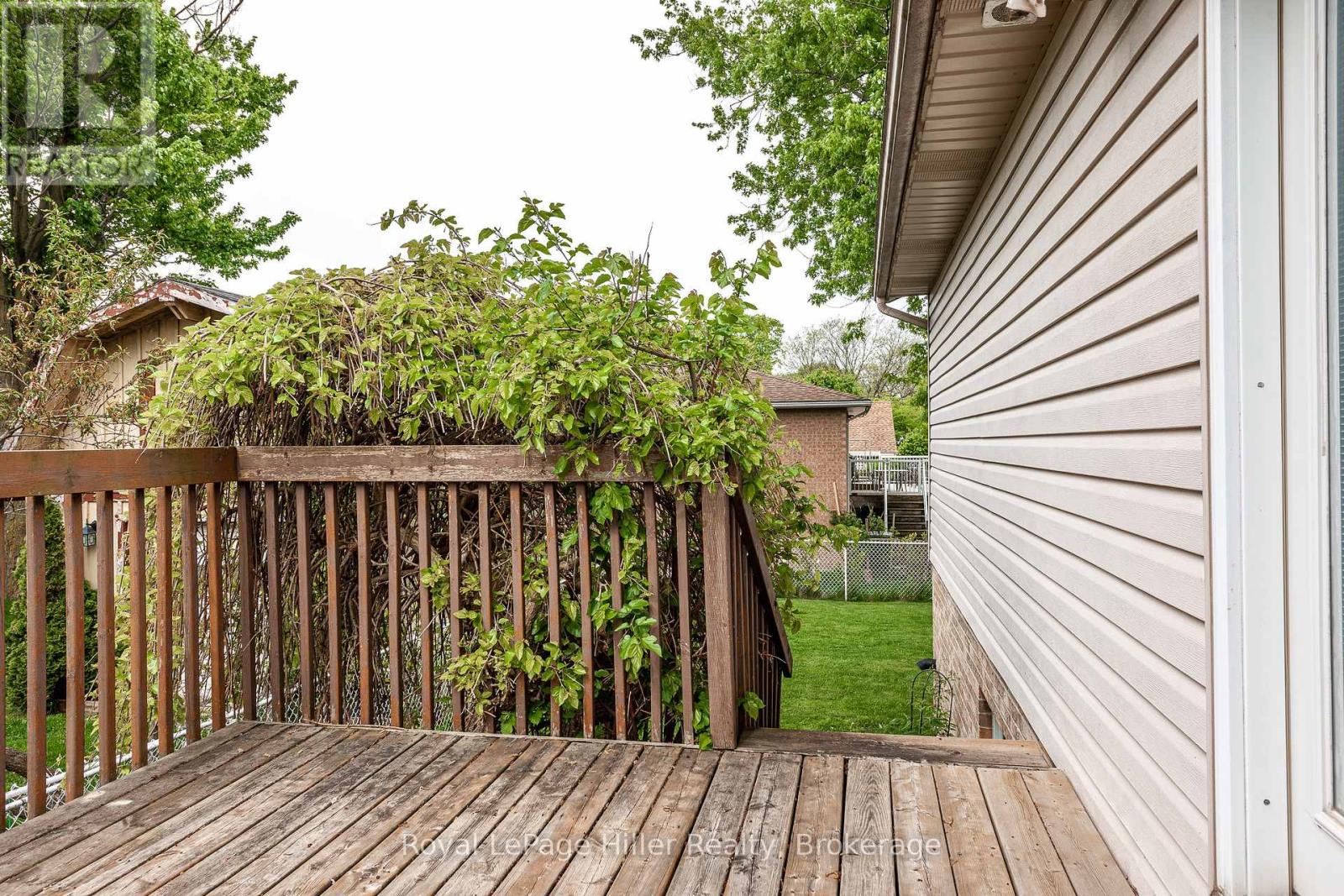 70 Pleasant Drive, Stratford, Ontario  N5A 4X3 - Photo 42 - X12179023