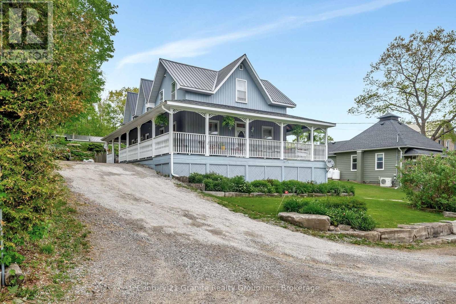 8 Bend Street, Kawartha Lakes, Ontario  K0M 2A0 - Photo 2 - X12179080