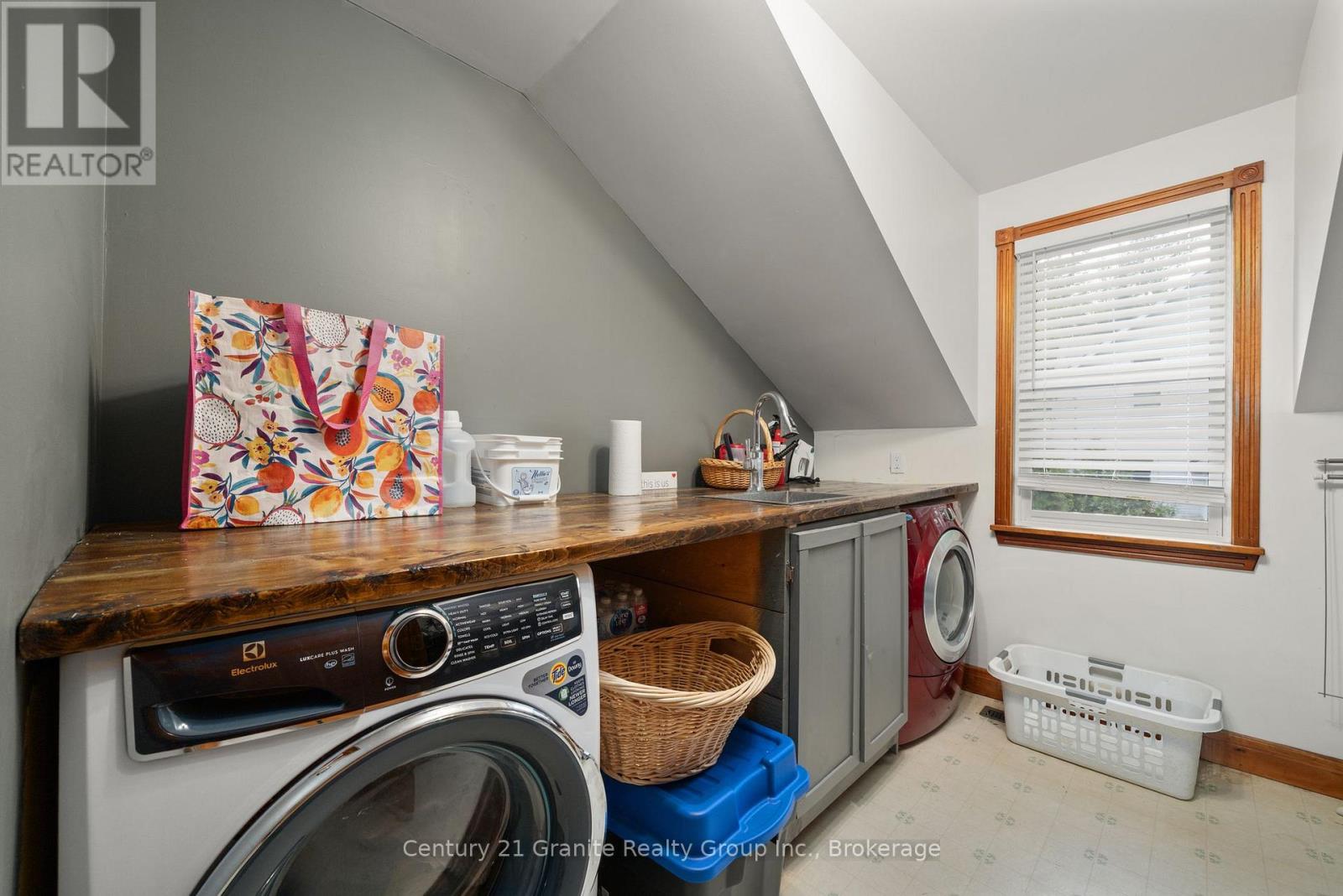 8 Bend Street, Kawartha Lakes, Ontario  K0M 2A0 - Photo 21 - X12179080
