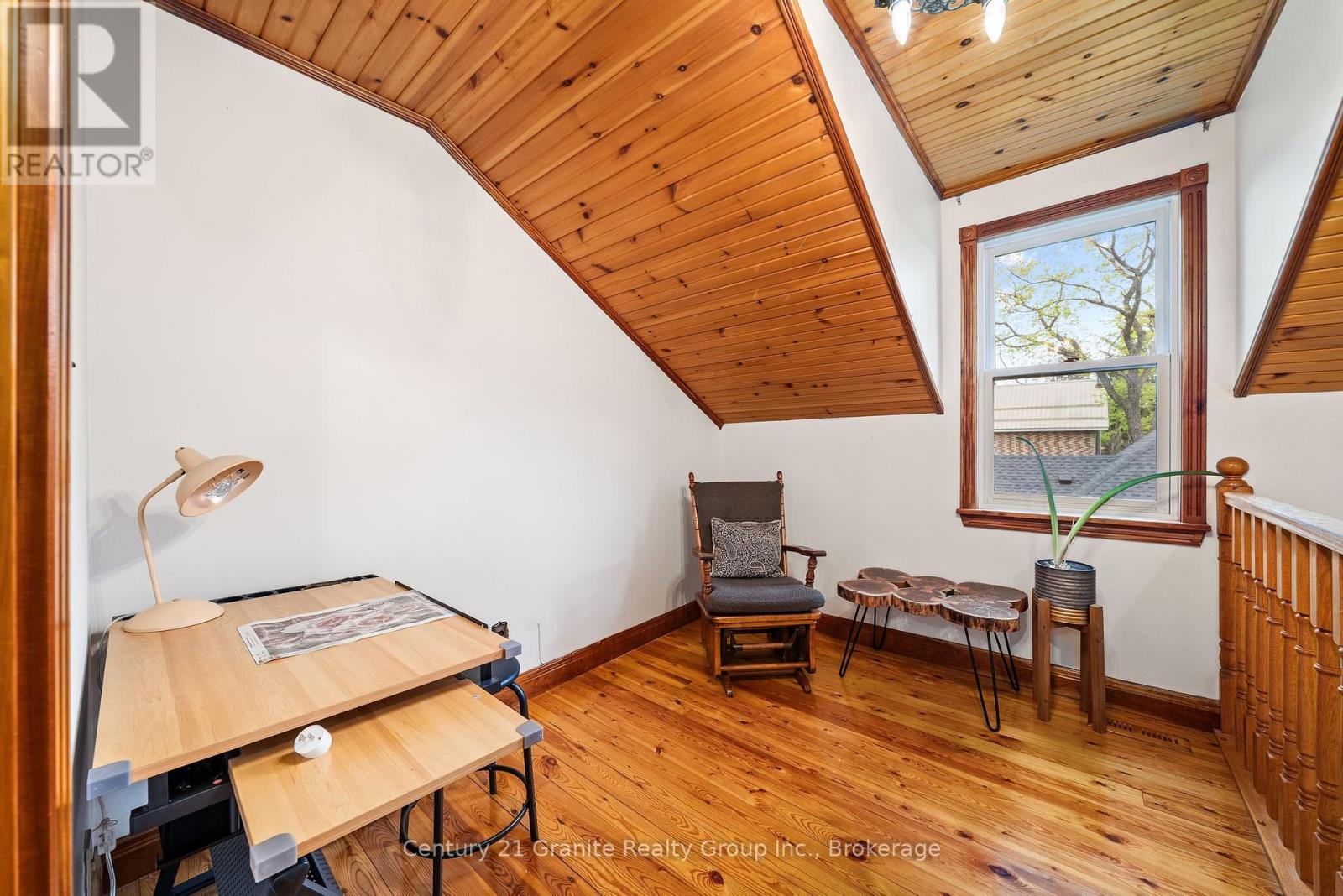 8 Bend Street, Kawartha Lakes, Ontario  K0M 2A0 - Photo 22 - X12179080