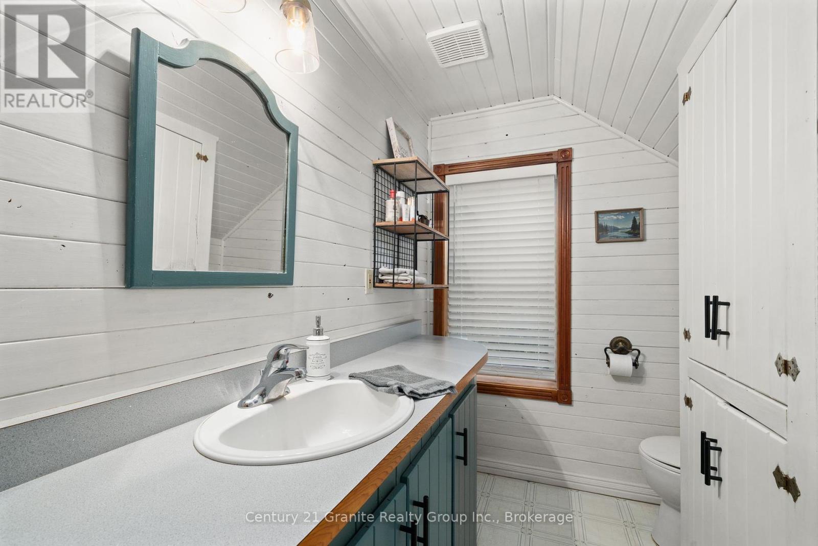 8 Bend Street, Kawartha Lakes, Ontario  K0M 2A0 - Photo 25 - X12179080