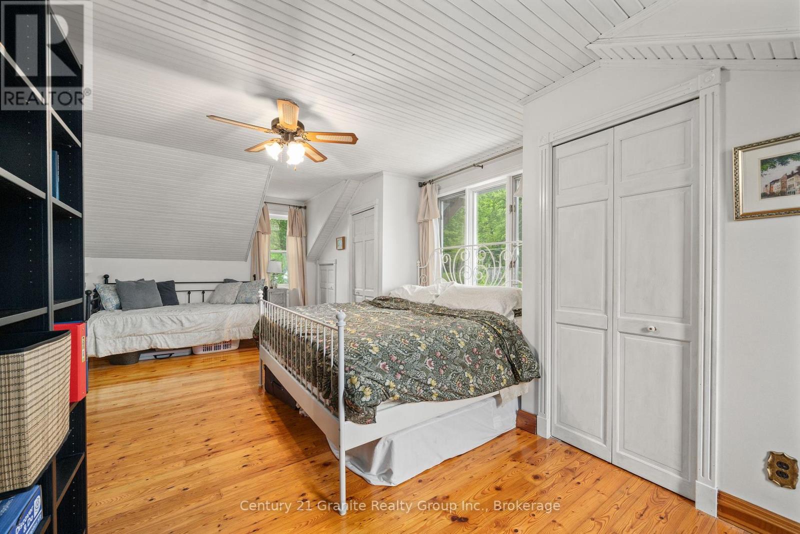 8 Bend Street, Kawartha Lakes, Ontario  K0M 2A0 - Photo 27 - X12179080