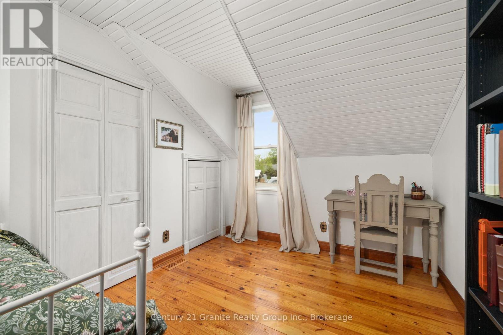 8 Bend Street, Kawartha Lakes, Ontario  K0M 2A0 - Photo 28 - X12179080
