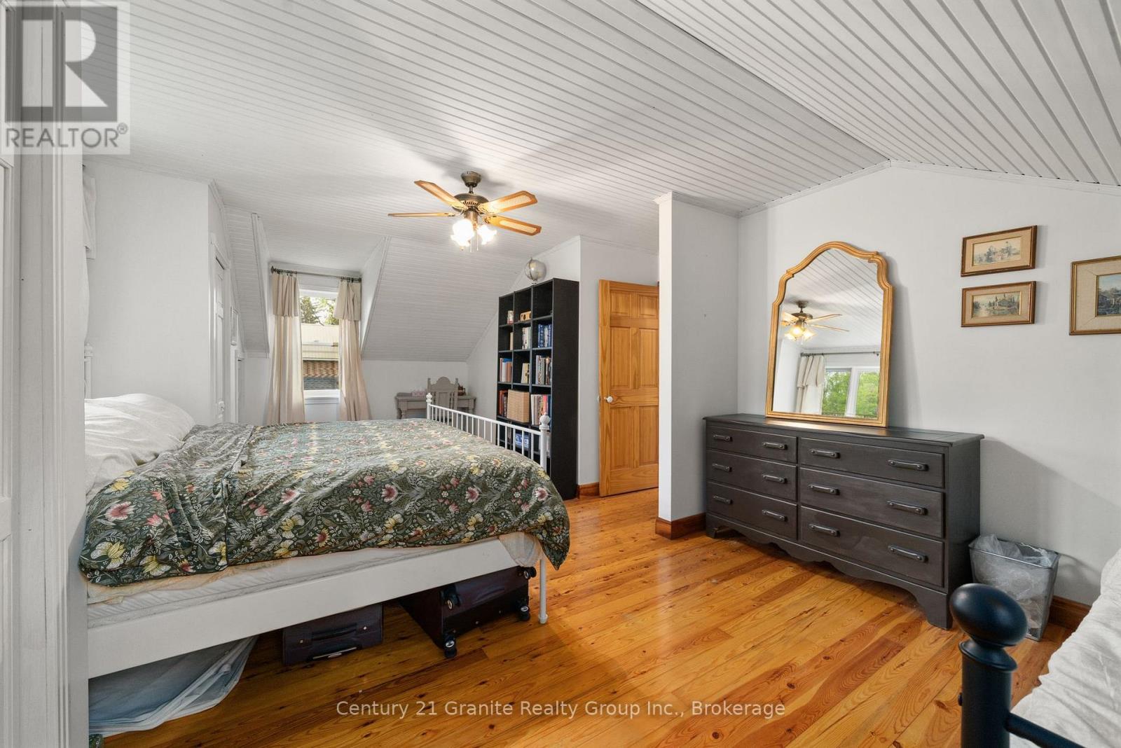 8 Bend Street, Kawartha Lakes, Ontario  K0M 2A0 - Photo 29 - X12179080
