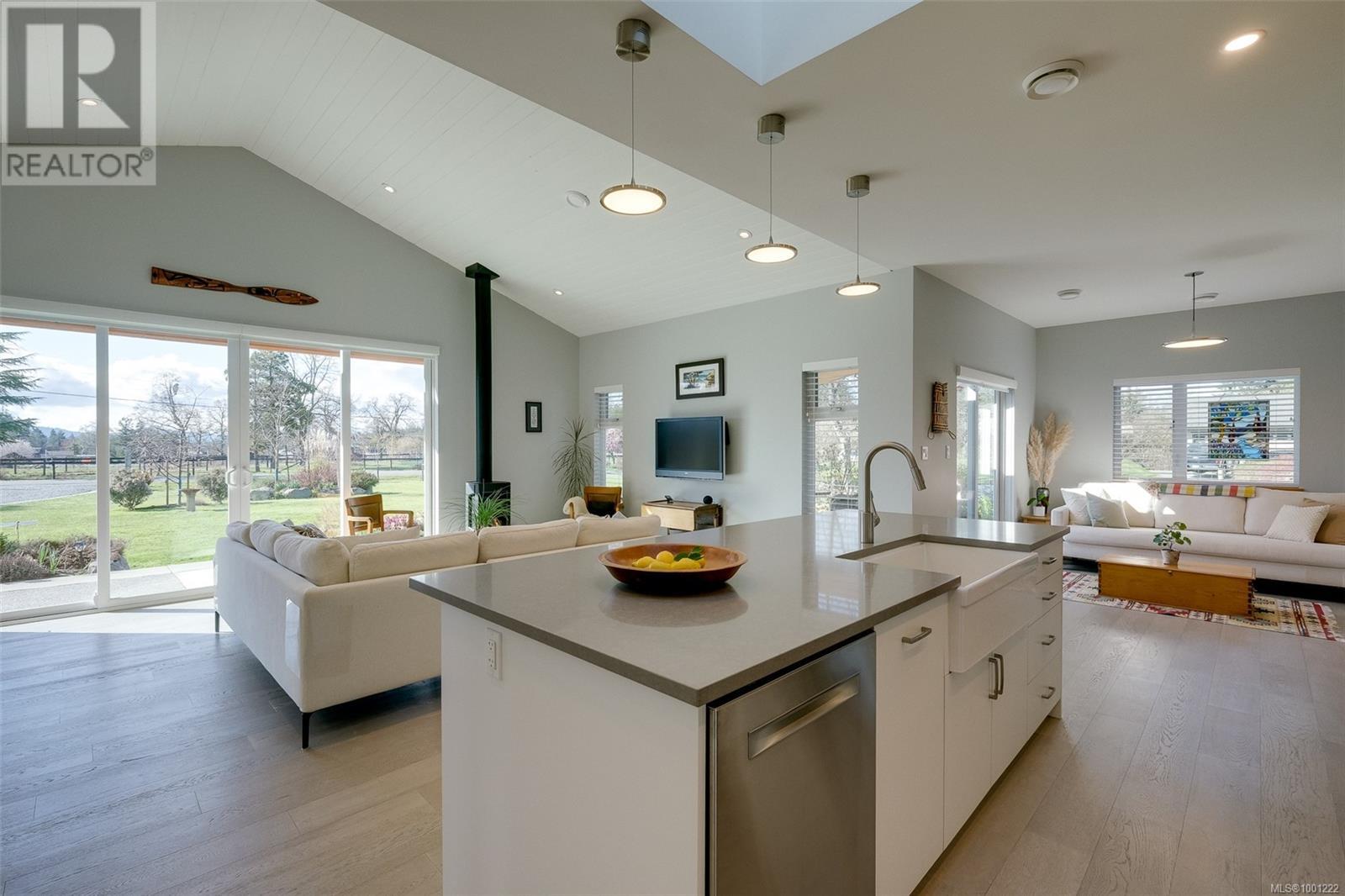 822 Wain Rd, North Saanich, British Columbia  V8L 5N8 - Photo 17 - 1001222