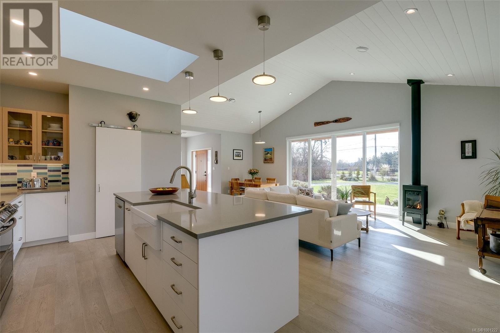 822 Wain Rd, North Saanich, British Columbia  V8L 5N8 - Photo 19 - 1001222
