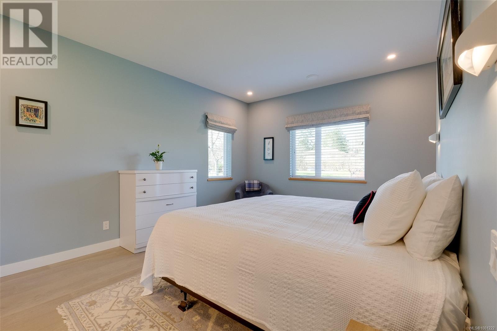 822 Wain Rd, North Saanich, British Columbia  V8L 5N8 - Photo 28 - 1001222