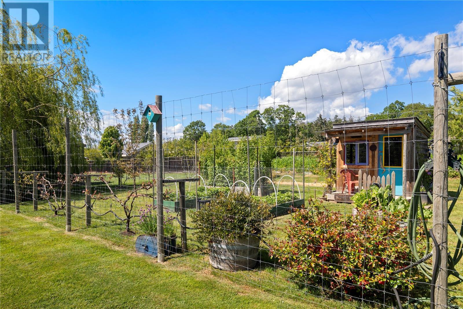 822 Wain Rd, North Saanich, British Columbia  V8L 5N8 - Photo 44 - 1001222