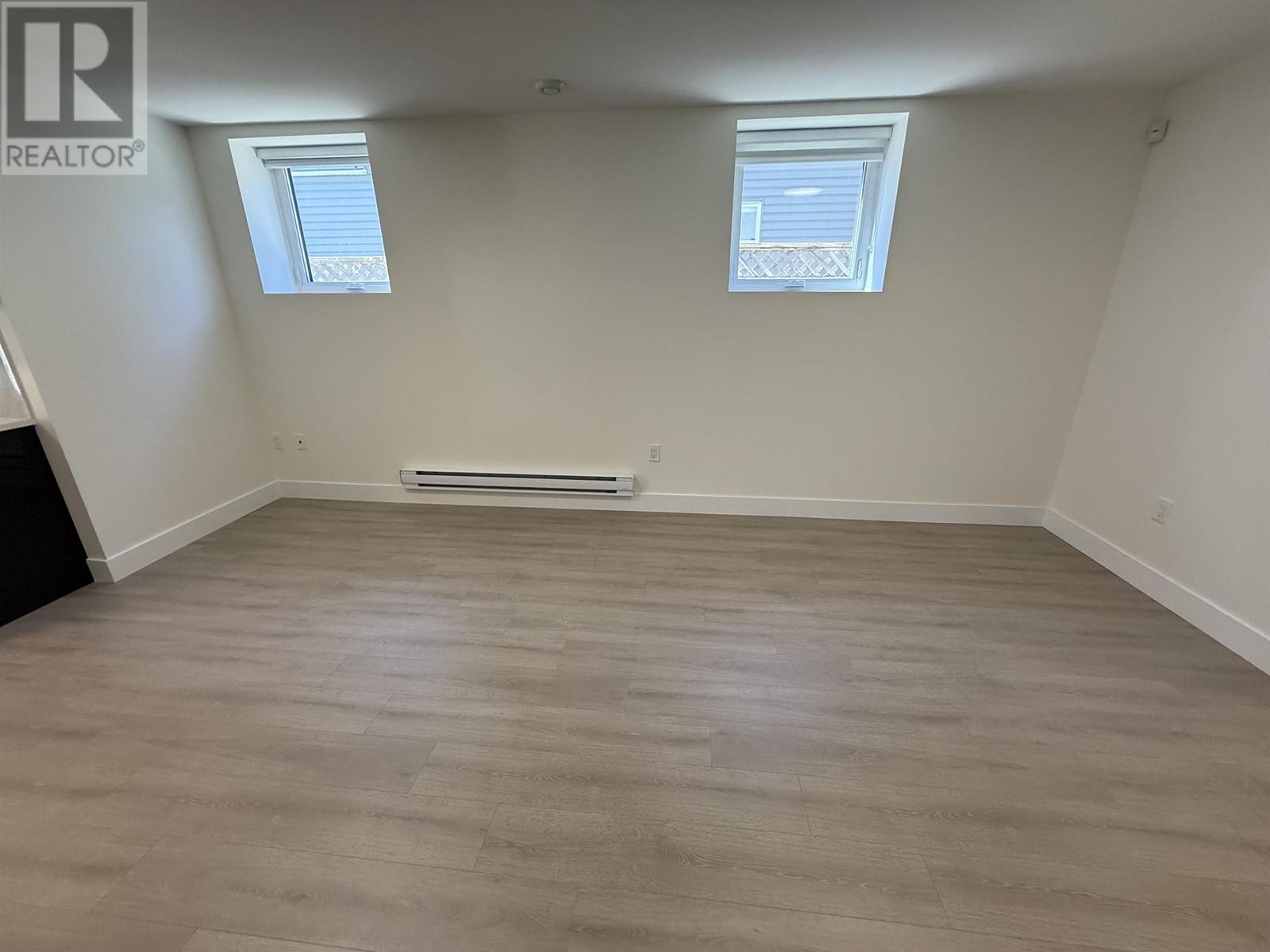 Listing Picture 24 of 28 : 2 4212 MACDONALD AVENUE, Burnaby / 本拿比 - 魯藝地產 Yvonne Lu Group - MLS Medallion Club Member