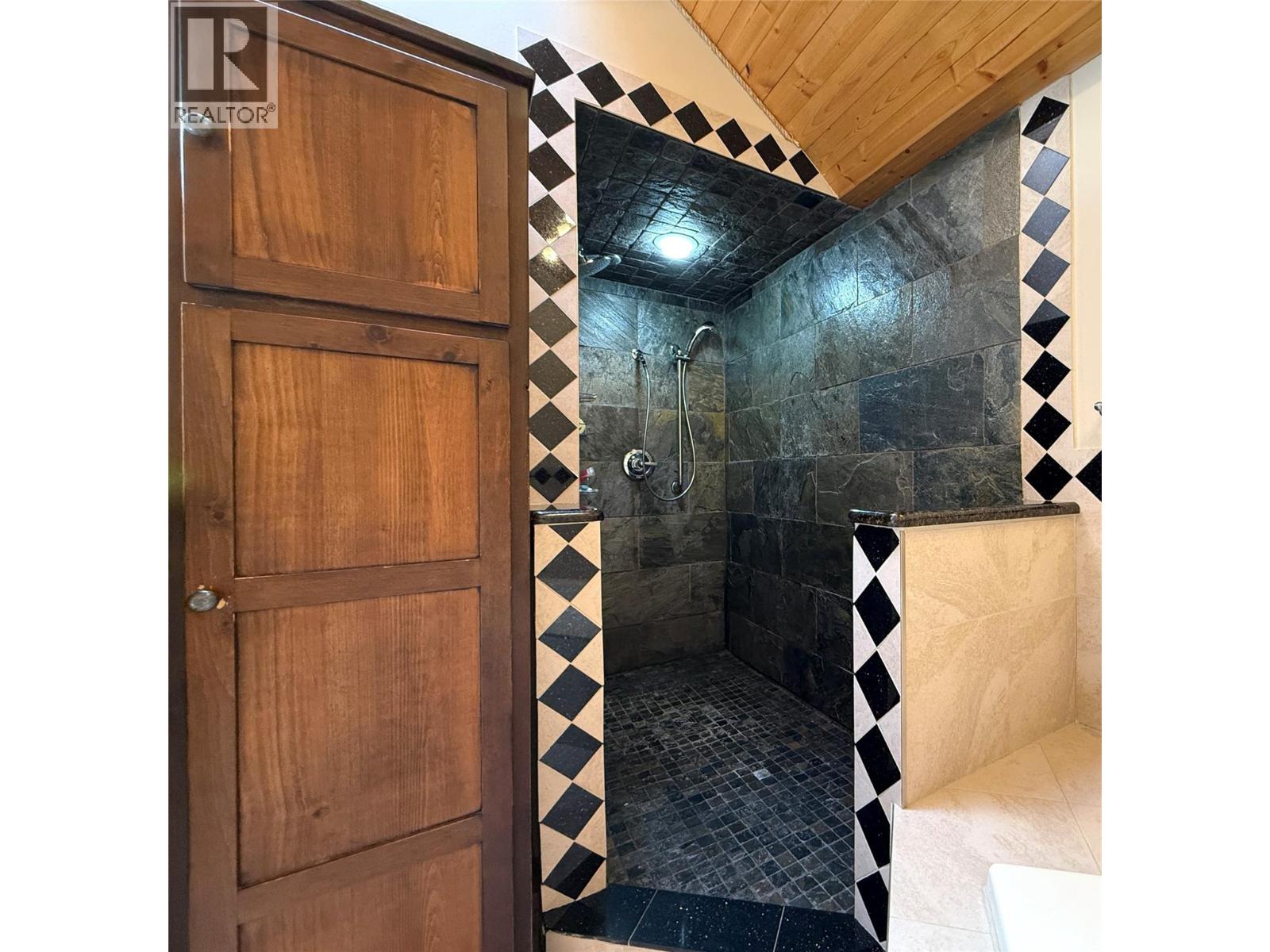 940 313th Drive, Kimberley, British Columbia V1A 3J8 - Photo 30 - 10337745