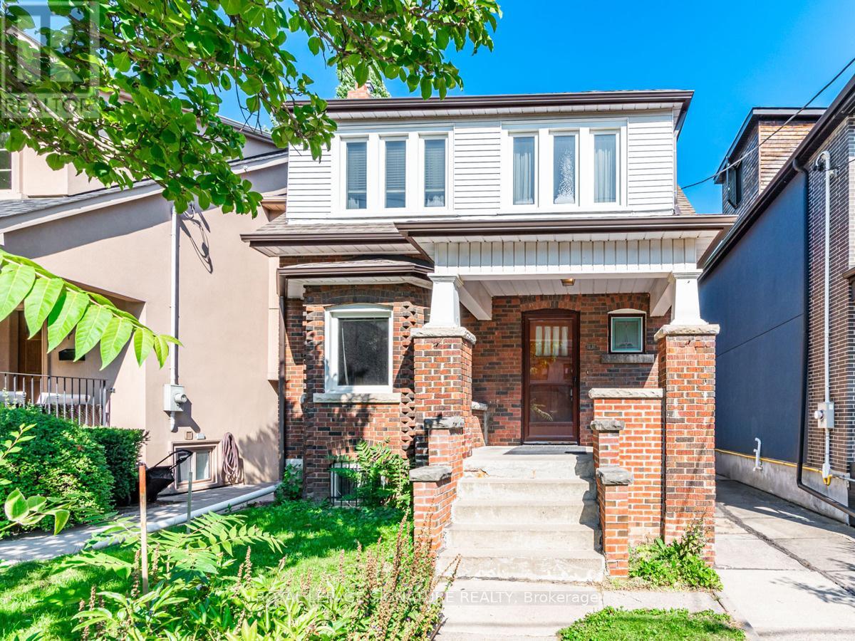 55 PINEWOOD AVENUE, Toronto, Ontario