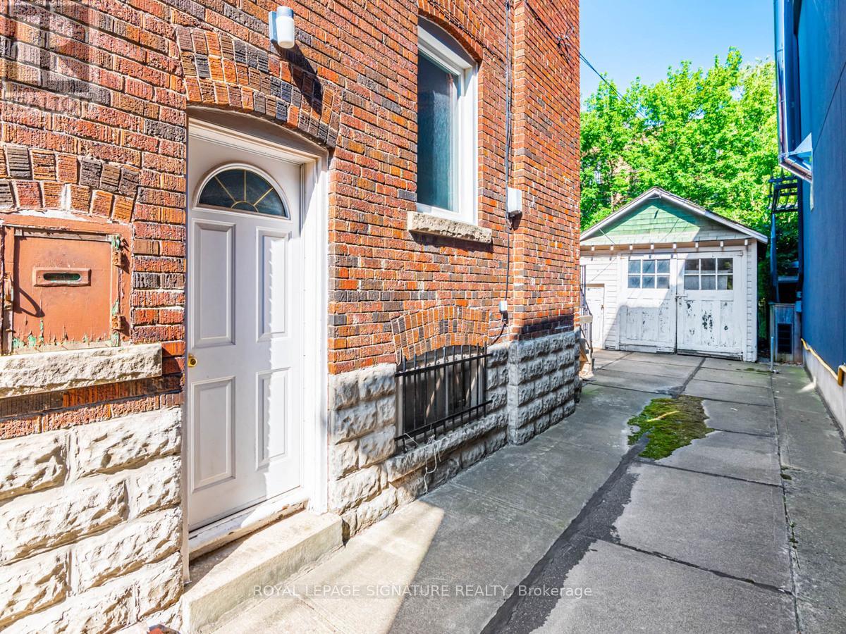 55 Pinewood Avenue, Toronto, Ontario  M6C 2V2 - Photo 12 - C12178941