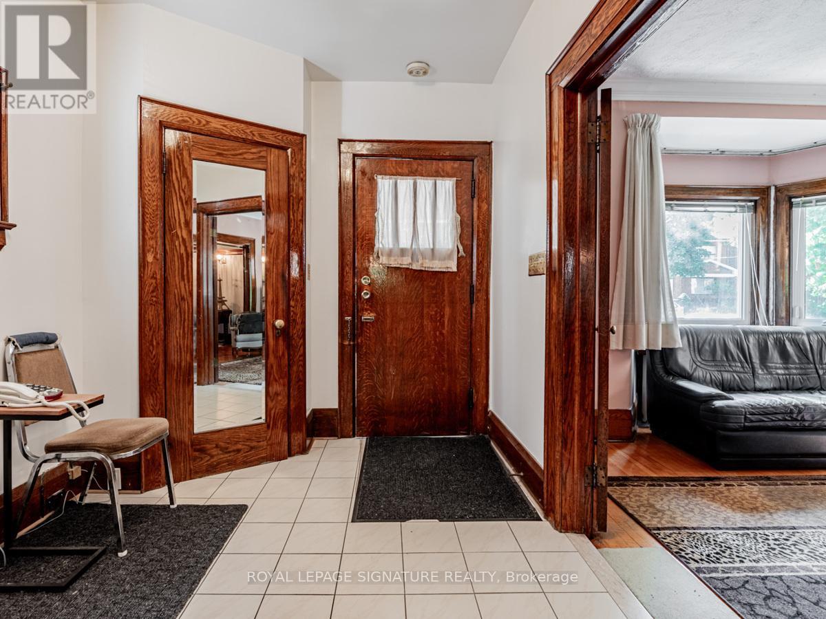 Property at 55 PINEWOOD AVENUE image 3