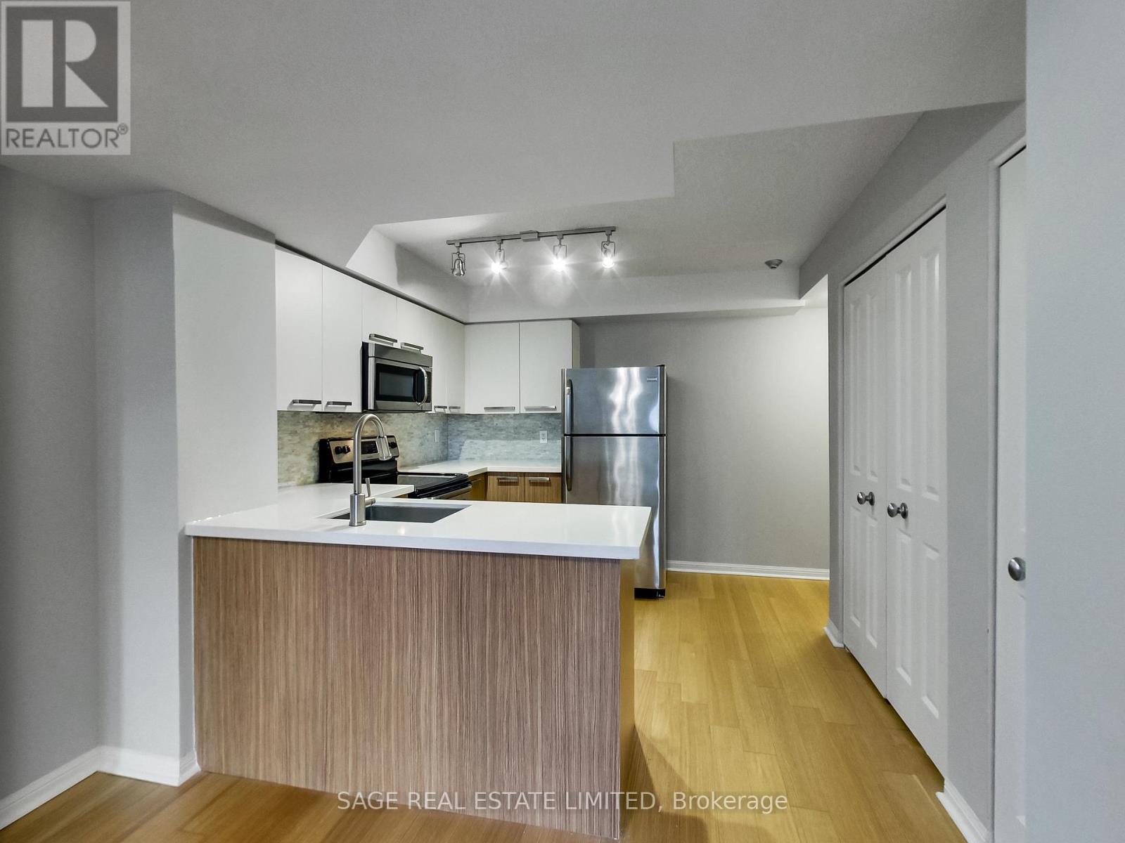 515 - 11 St. Joseph Street, Toronto, Ontario  M4Y 3G4 - Photo 7 - C12178962