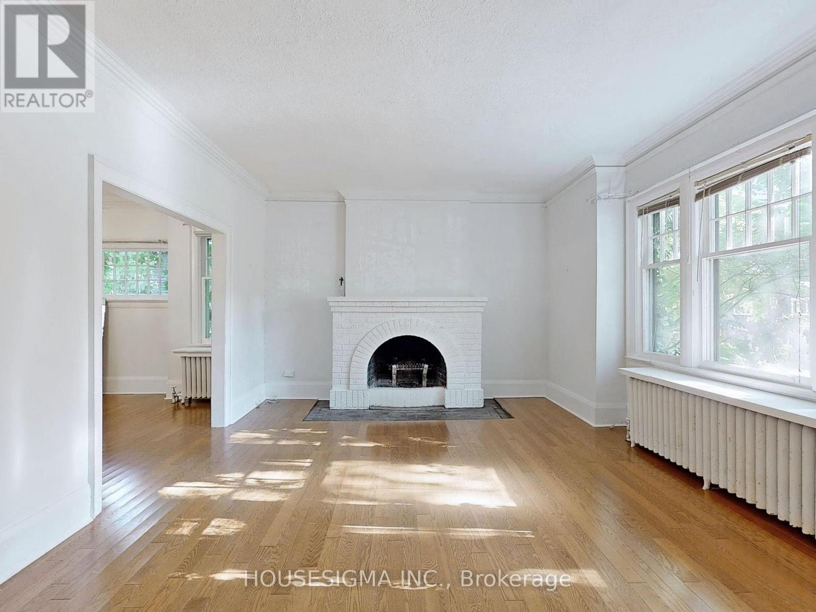 11 Oswald Crescent, Toronto, Ontario  M4S 2H5 - Photo 4 - C12179020