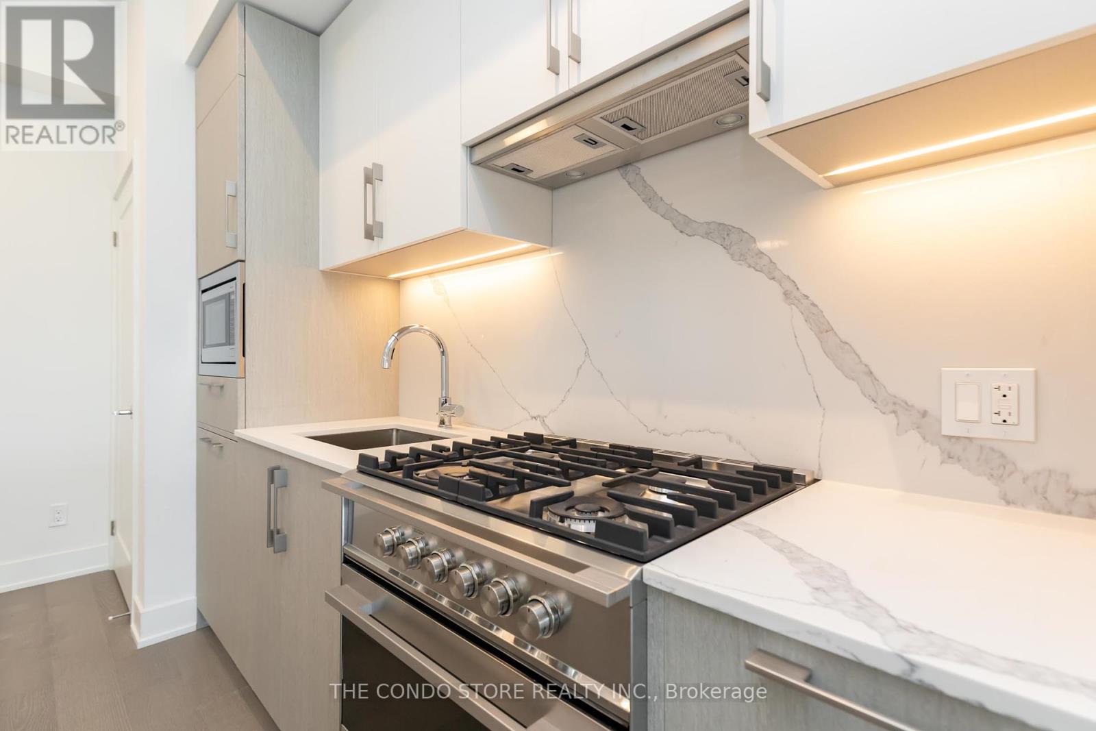 304 - 8 Manor Road E, Toronto, Ontario  M4S 2A5 - Photo 13 - C12179038