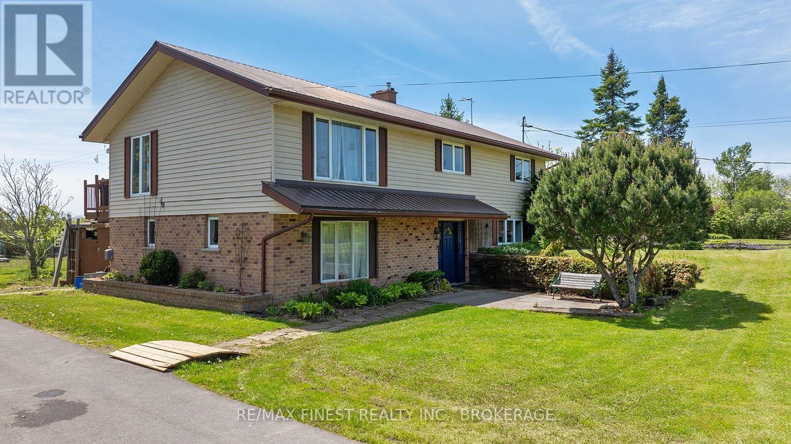706 CATON ROAD, loyalist (lennox and addington - south), Ontario