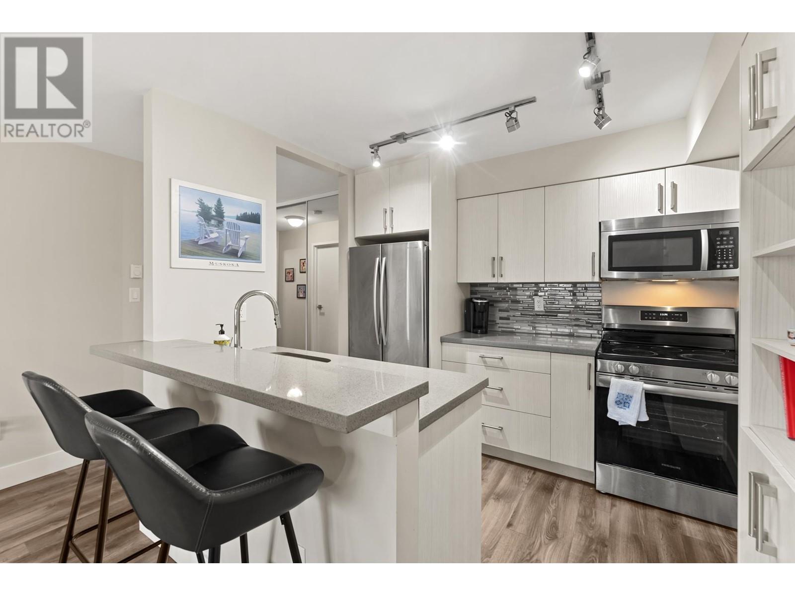 304 1040 E Broadway, Vancouver, British Columbia  V5T 4N7 - Photo 4 - R3005208