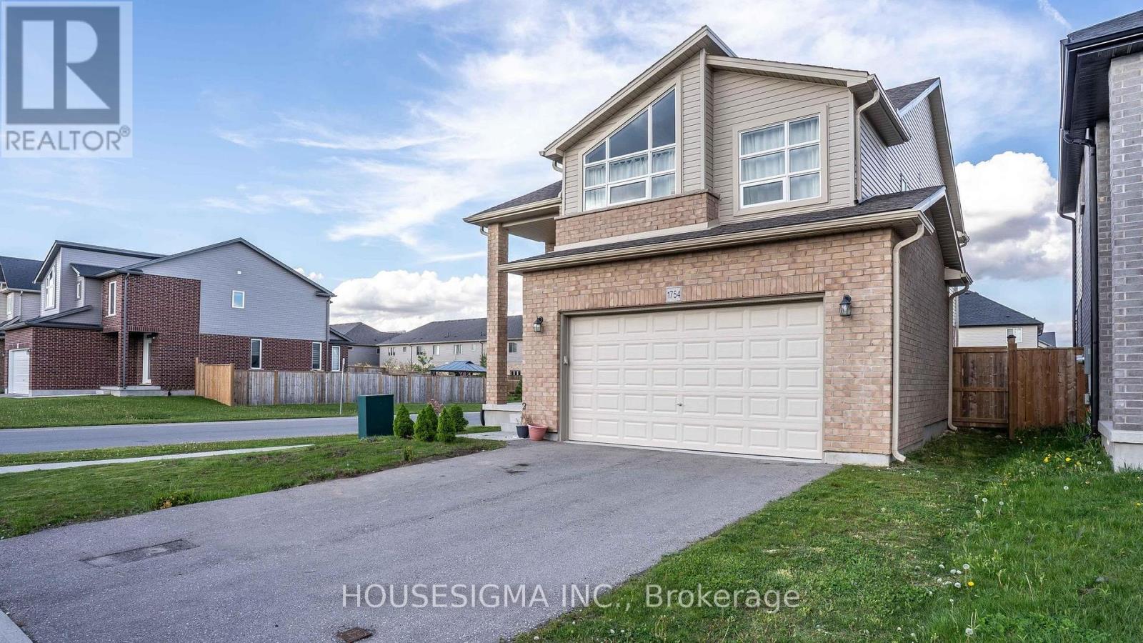 1754 AUKETT DRIVE, London North, Ontario